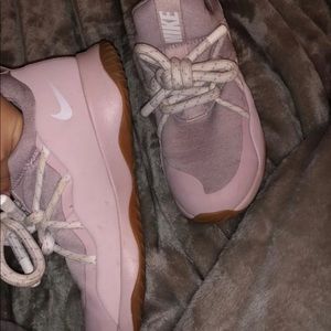 Nike women’s shoes